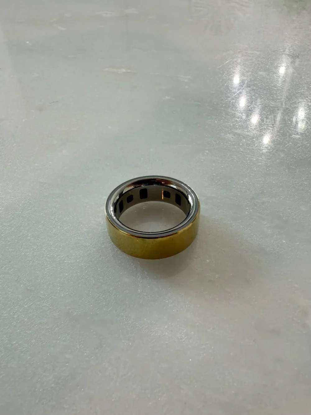 Oura Ring 4 Gold Size 8 Set - Smart Health Fitness Tracker Wearable
